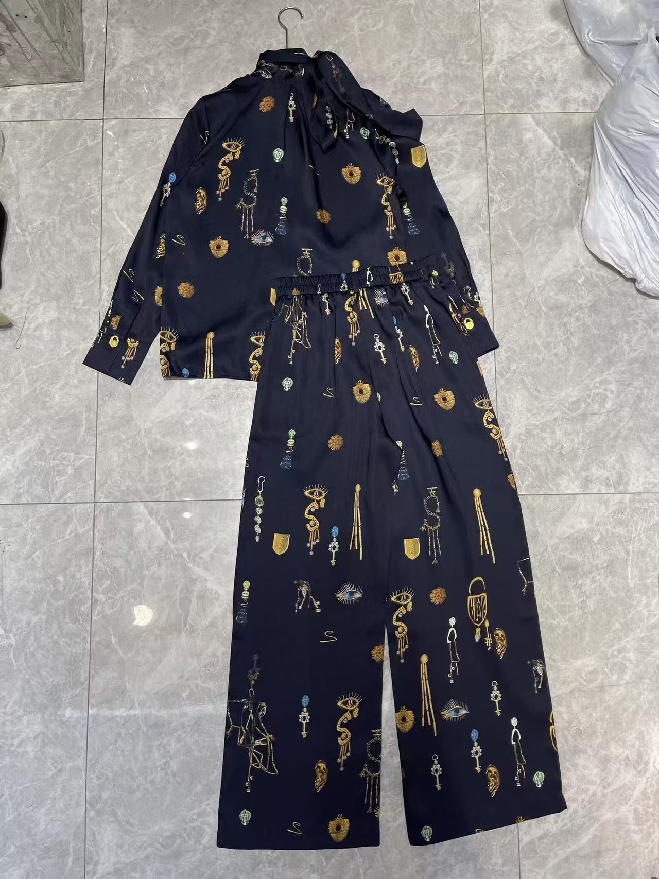 High Street 2pcs Set Women's M - огляд і ціна Women'S Formal Wear With Pants