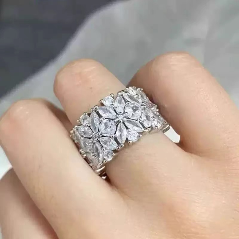 Vintage Flower Cluster Wide Ba - огляд і ціна Formal Wear Jewelry For Women